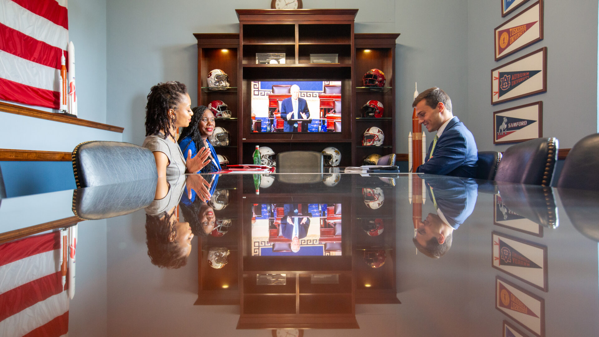 Advocates meet with a congressional staffer